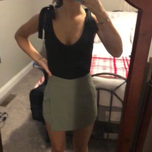 Black boast suit that ties on top !